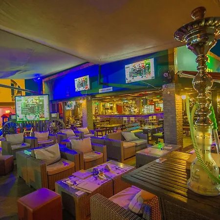 Ξενοδοχείο με διαμερίσματα Windmills